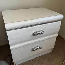 2 Side Tables