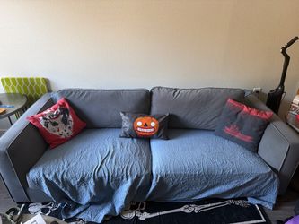FREE SOFA🚨 MOVING SALE