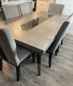 Dinning Table And 6 Chairs