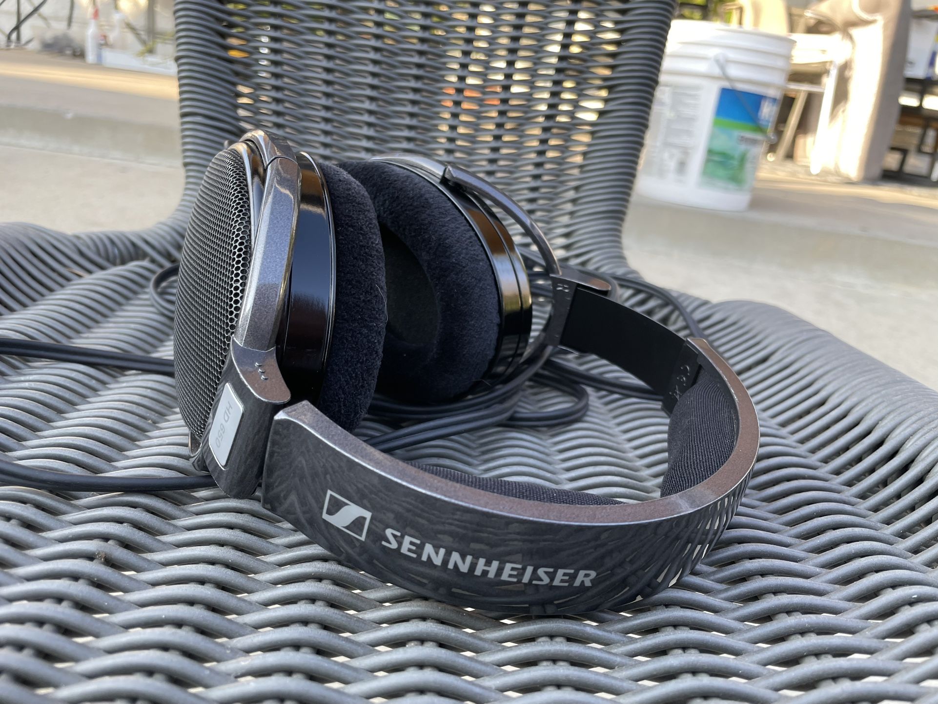 Sennheiser HD 650 Open-back Audiophile and Reference Headphones