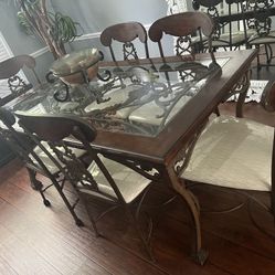 Dining tabla And six chairs