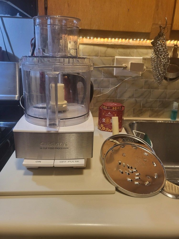 Cuisinart DFP-14BCNY 14-Cup Food Processor, Brushed Stainless Steel