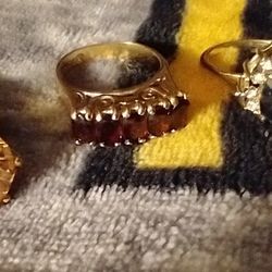 Lot of 4 Vintage Rings