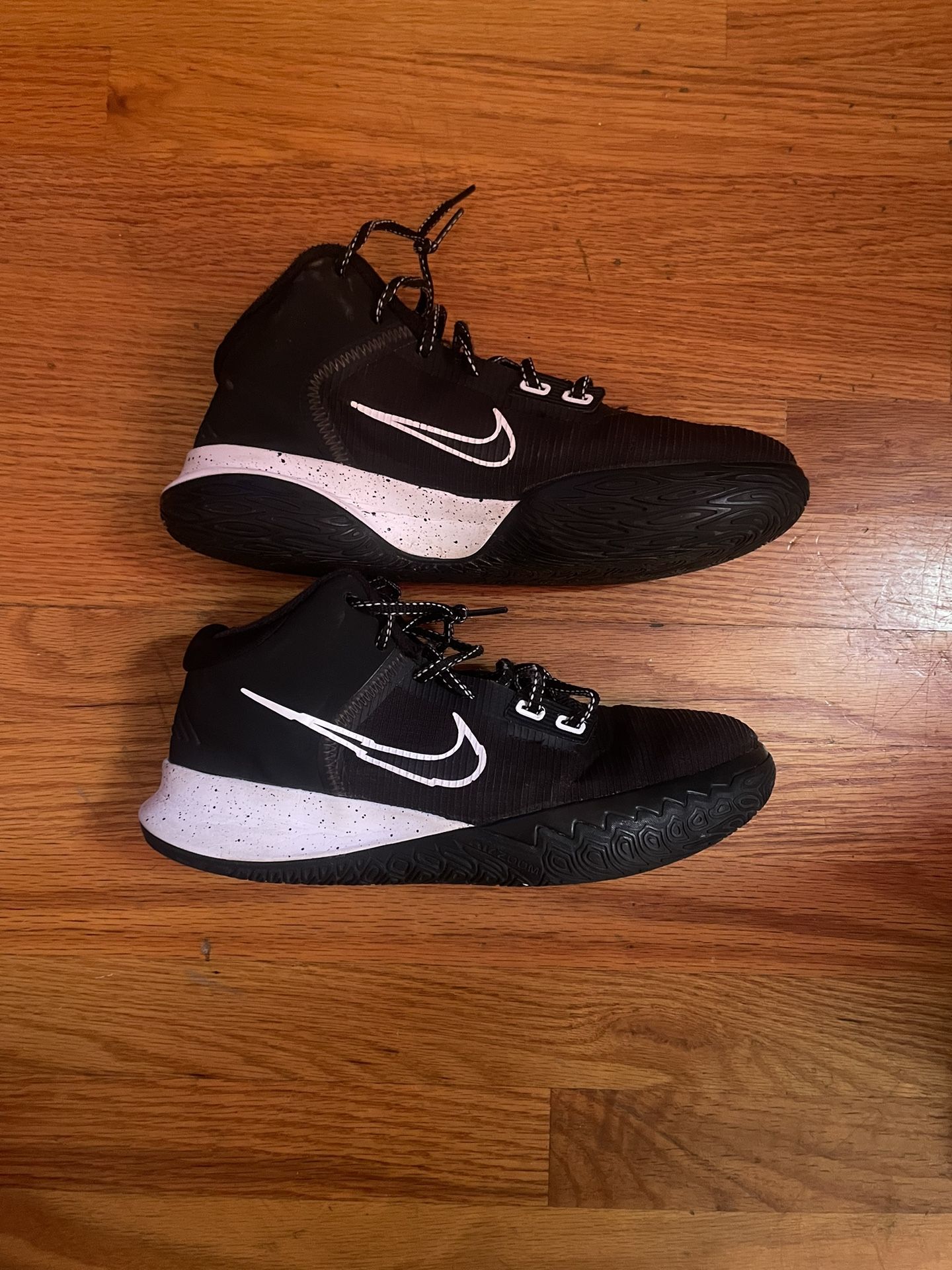 Kyrie flytrap 4