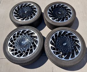 Hyundai Ioniq Limited 20” wheels and Continental all season tires