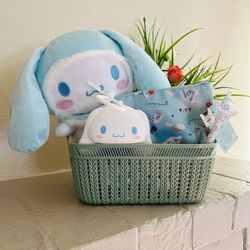 Cinnamon Roll, Easter Basket