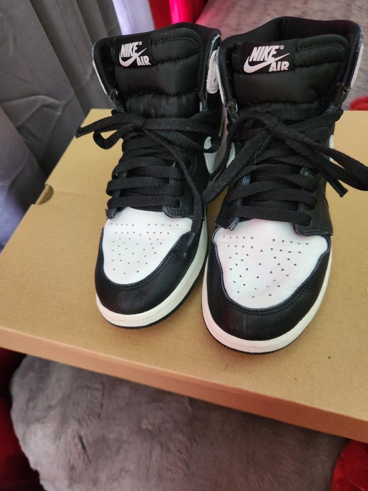 Size 6Y - Jordan 1 Retro High OG Black White (PS)