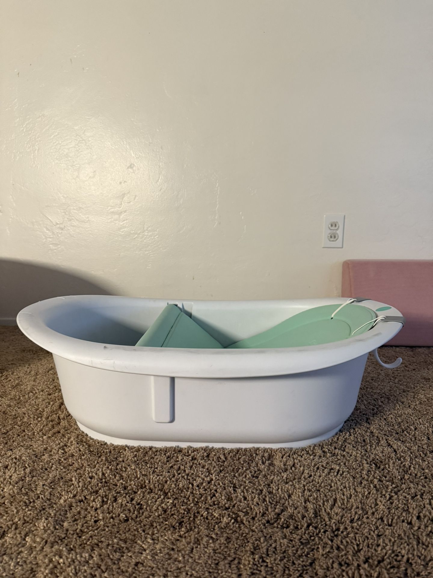 frida 4 in 1 grow with me baby bath tub