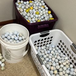 250 Assorted Golf Ball Lot