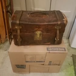 VIntage carrying case