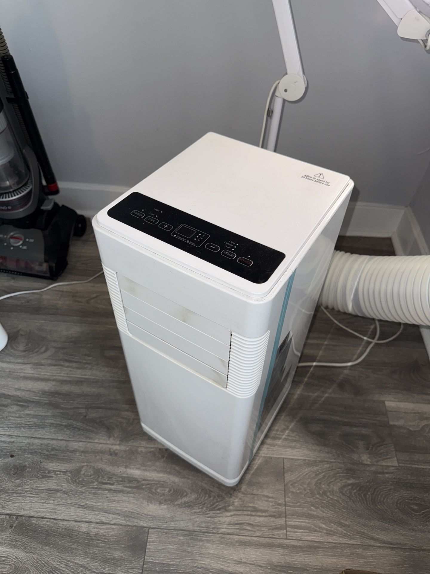 Very Cold Air Conditioner Lightly Used