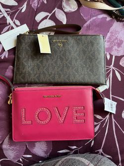 Michael Kors Wristlet