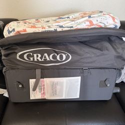 Graco Pack N Play .. New 
