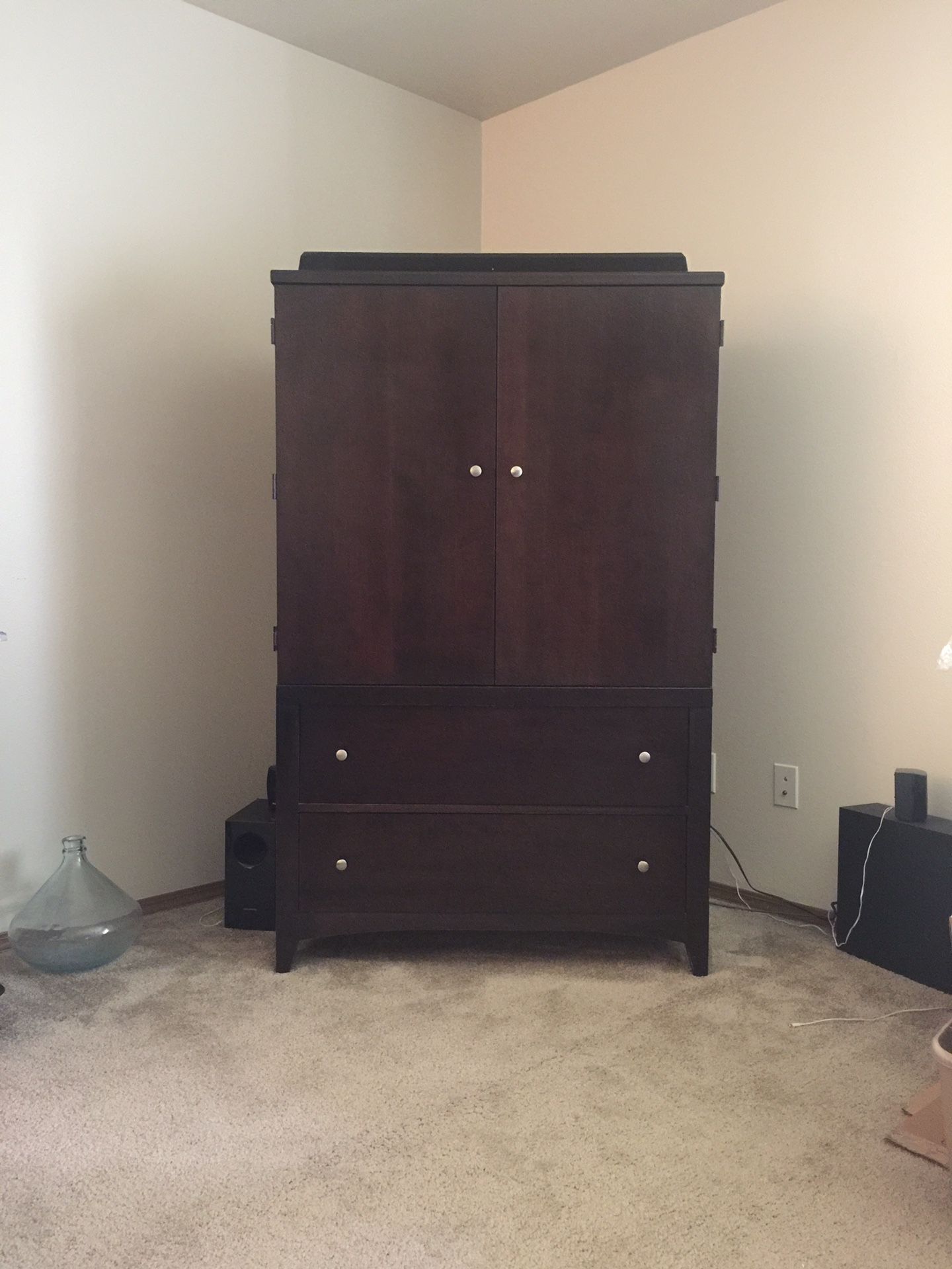 TV/entertainment cabinet