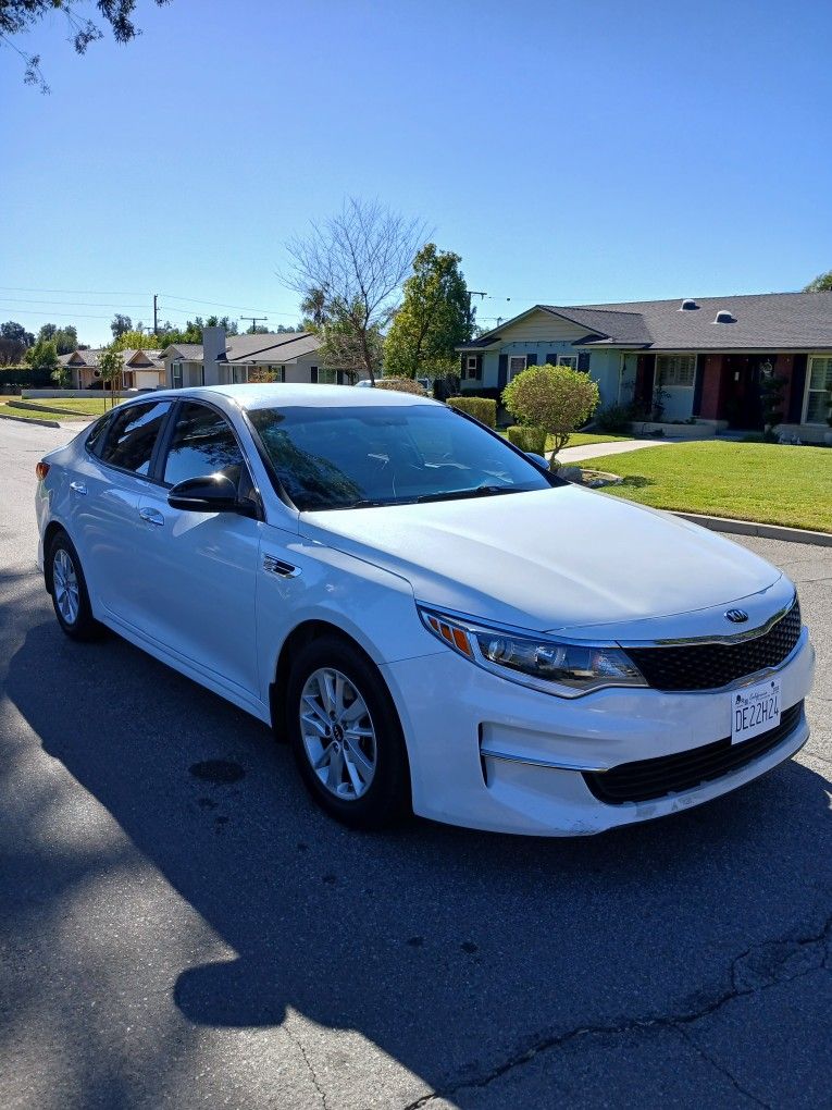 2016 KIA Optima