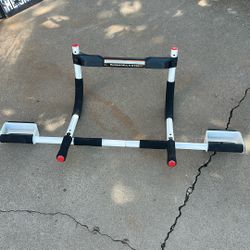 Pull Up Bar 