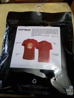 Tom Clancy's Glama de oro t-shirt. Mens size large.