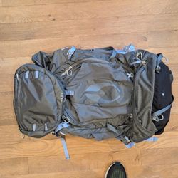 Osprey Aura AG 65 Pack Women’s Camping Backpack & Accessory 