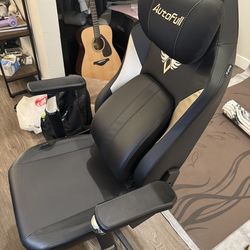 Autofull M6 Ultra Gaming Chair