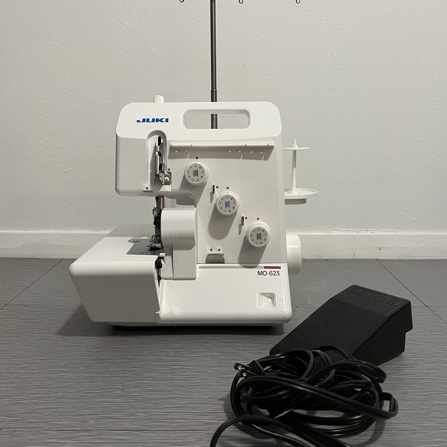 Juki MO-623 SERGER Sewing Machine NEW 