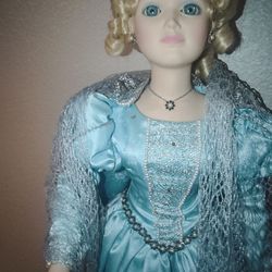 Vintage 1987 Danbury Mint Collection "27 Cinderella Porcelain Doll 