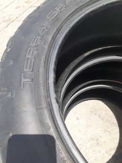 Tires 285/55/22