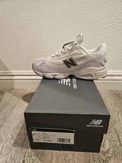 (New) Kids Grey/White New Balance Shoes 