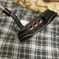 Scotty Cameron Newport Select 