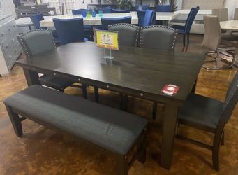 Dining table set