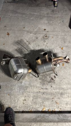 2020 Ferrari 812 GTS OEM Exhaust