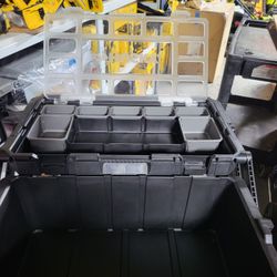 HUSKY ROLLING TOOL BOX NEW