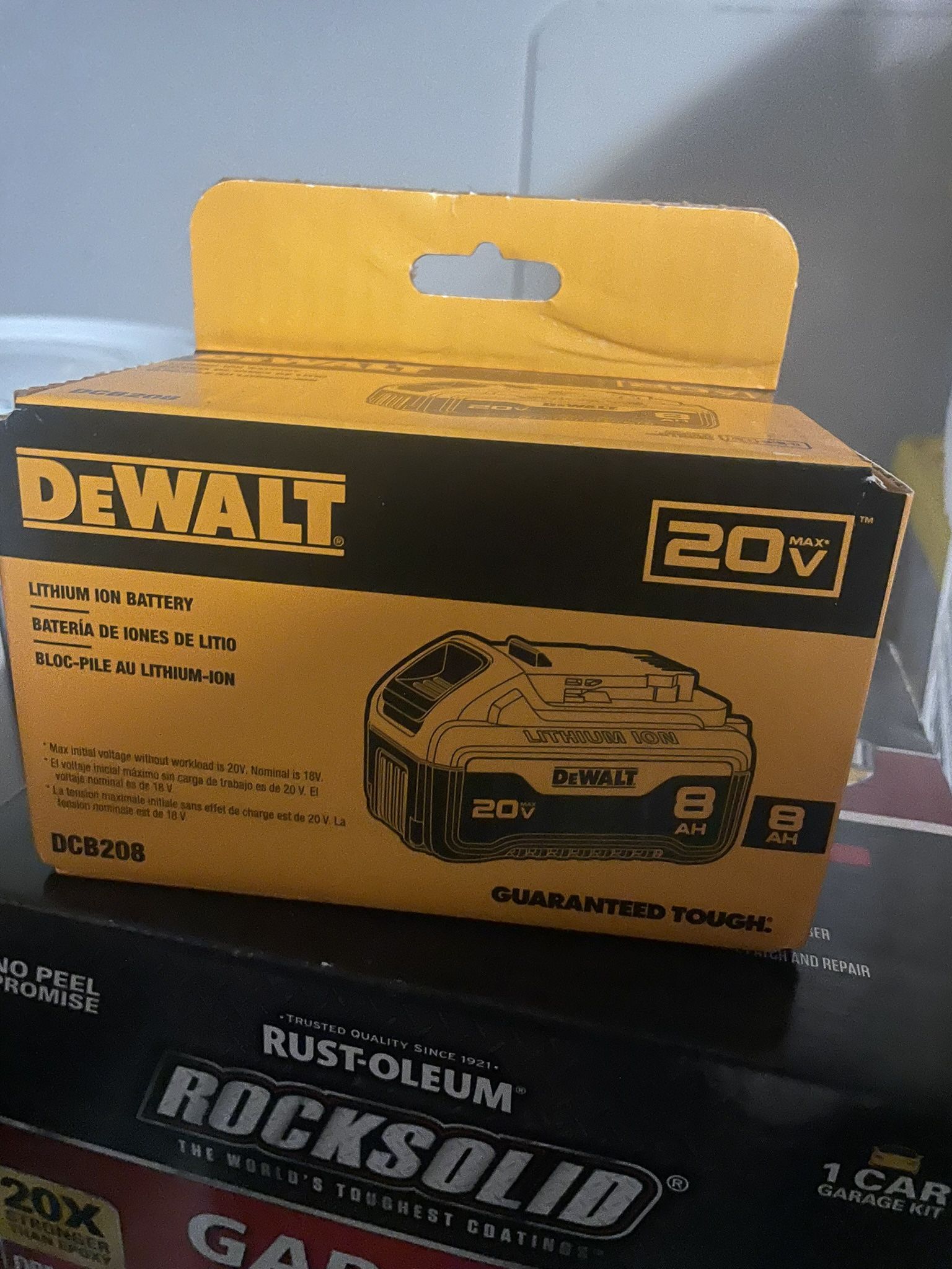 Dewalt 8ah battery Brand New