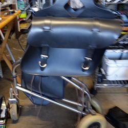 GENUINE LEATHER SMALL SLANT SADDLEBAG 44S