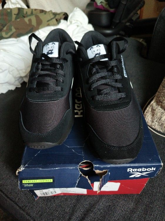 Classic Reebok. Veefriends
