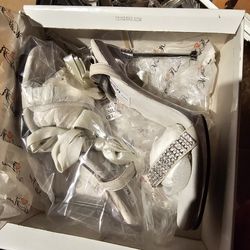 25 Pairs, all  For $75.  Women's heels shoes