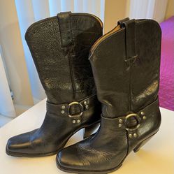 Charlie1Horse Women’s Leather Boots. Size 8 1/2 Like New.  See Photos. Sherman Oaks.