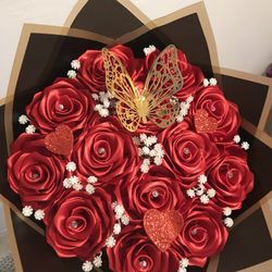 Ramo De Rosas Color Rojo Burgandy  75 