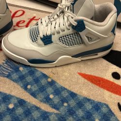 Air Jordan 4 Retro Military Blue 