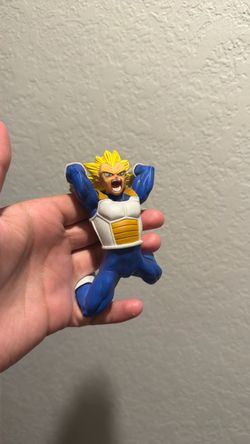 Dragon Ball Z Super Saiyan Vegeta Mini Figure