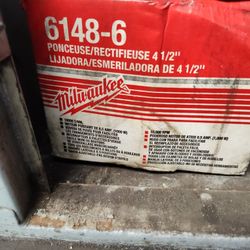 Milwaukee 6148-6 Grinder 