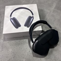 Midnight Black Airpod Max