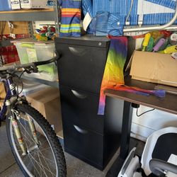 Black 3 Drawer File Cabinet In Great Condition 
