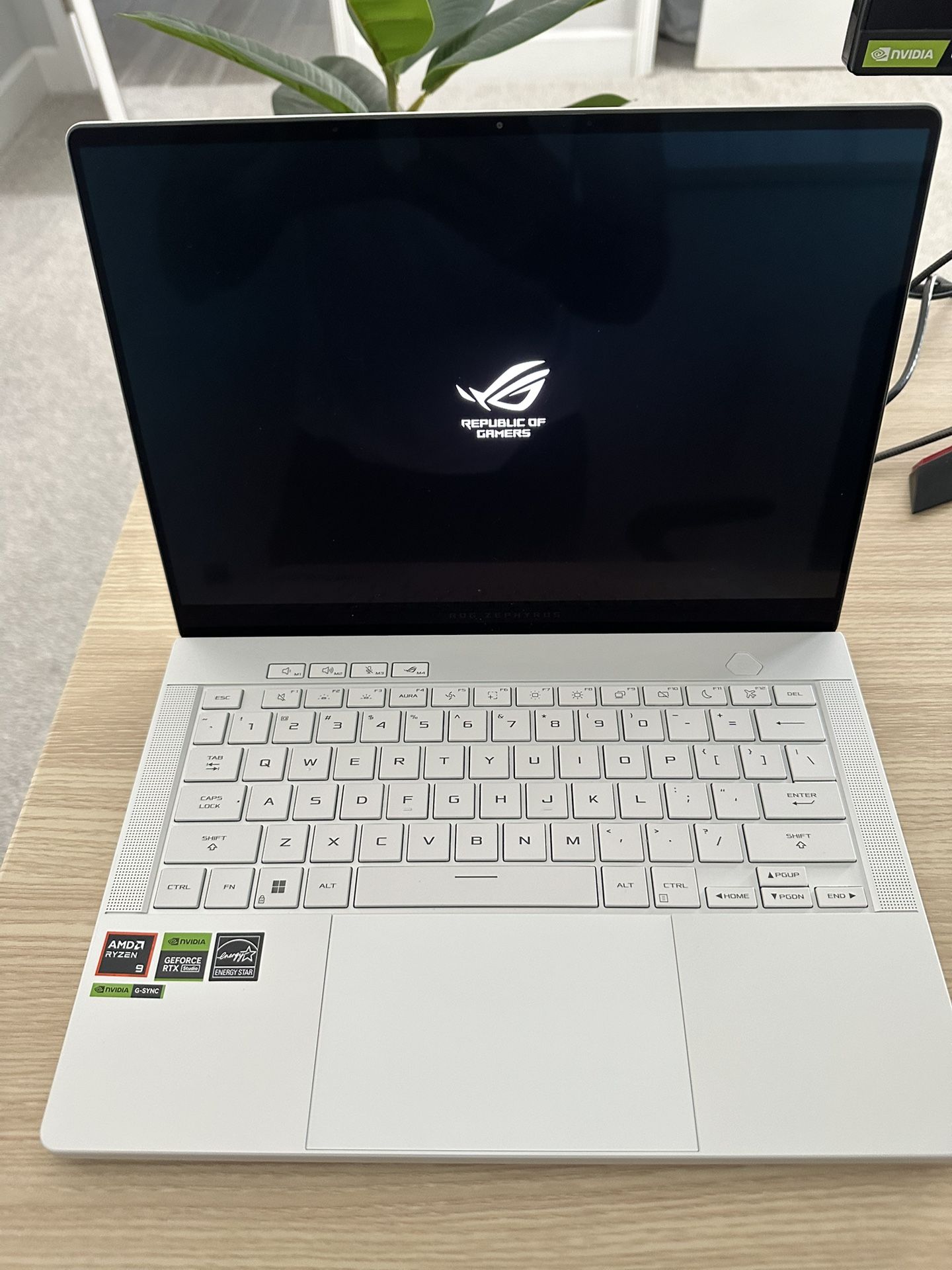 Asus ROG Zephyrus G14 (2024) RTX 4070 Laptop