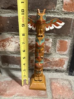 Canada First Nations Design Tan Brown Resin Raven Totem Souvenir 