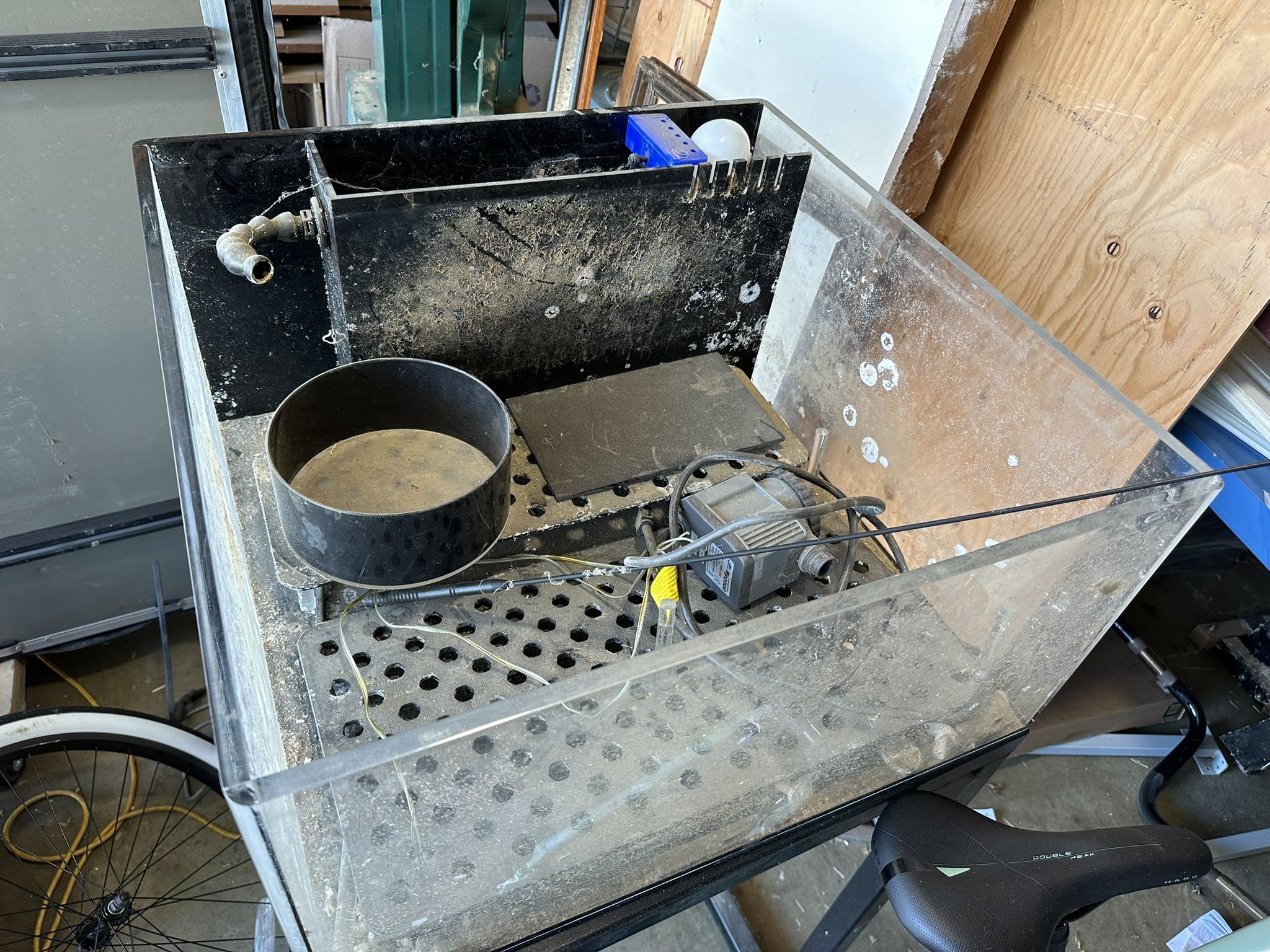 AIO Frag Talk And Stand