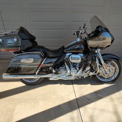 Road Glide Ultra CVO 