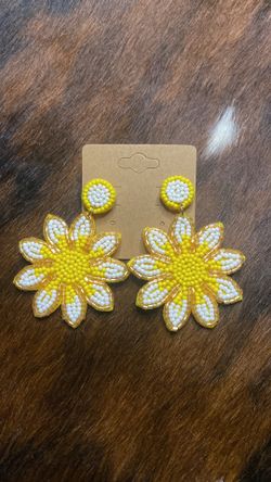 Sunflower 🌻 Earrings