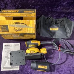 🧰🛠DEWALT 2.3 Amp Corded 1/4 Sheet Palm Grip Sander w/Contractor Bag-NEW COND!-$60!🧰🛠