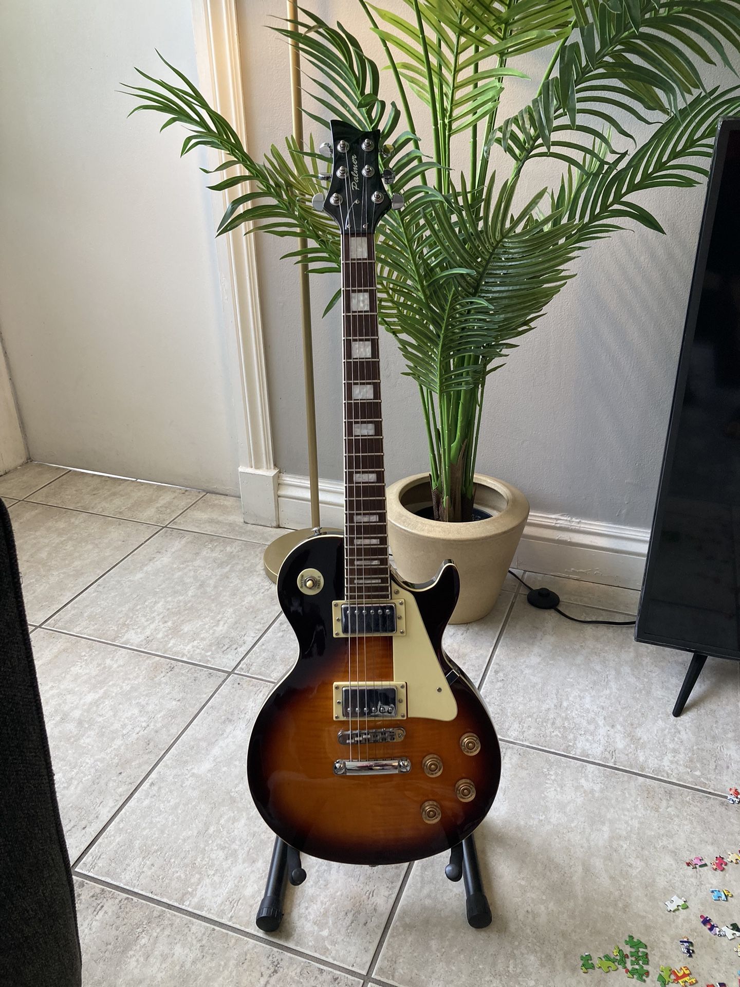 Les Paul Style Electric Guitar