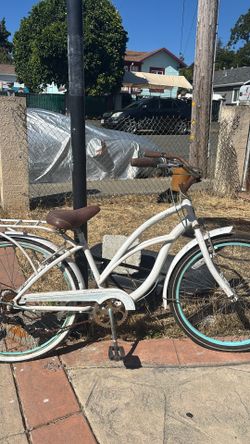 schwinn claremont bike